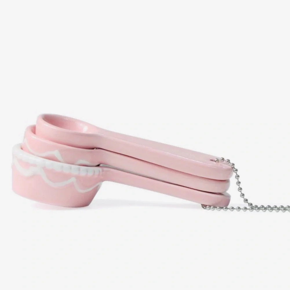 Target Bullseye Valentine’s Day Pink Frosted Cake Ceramic Measuring Spoons